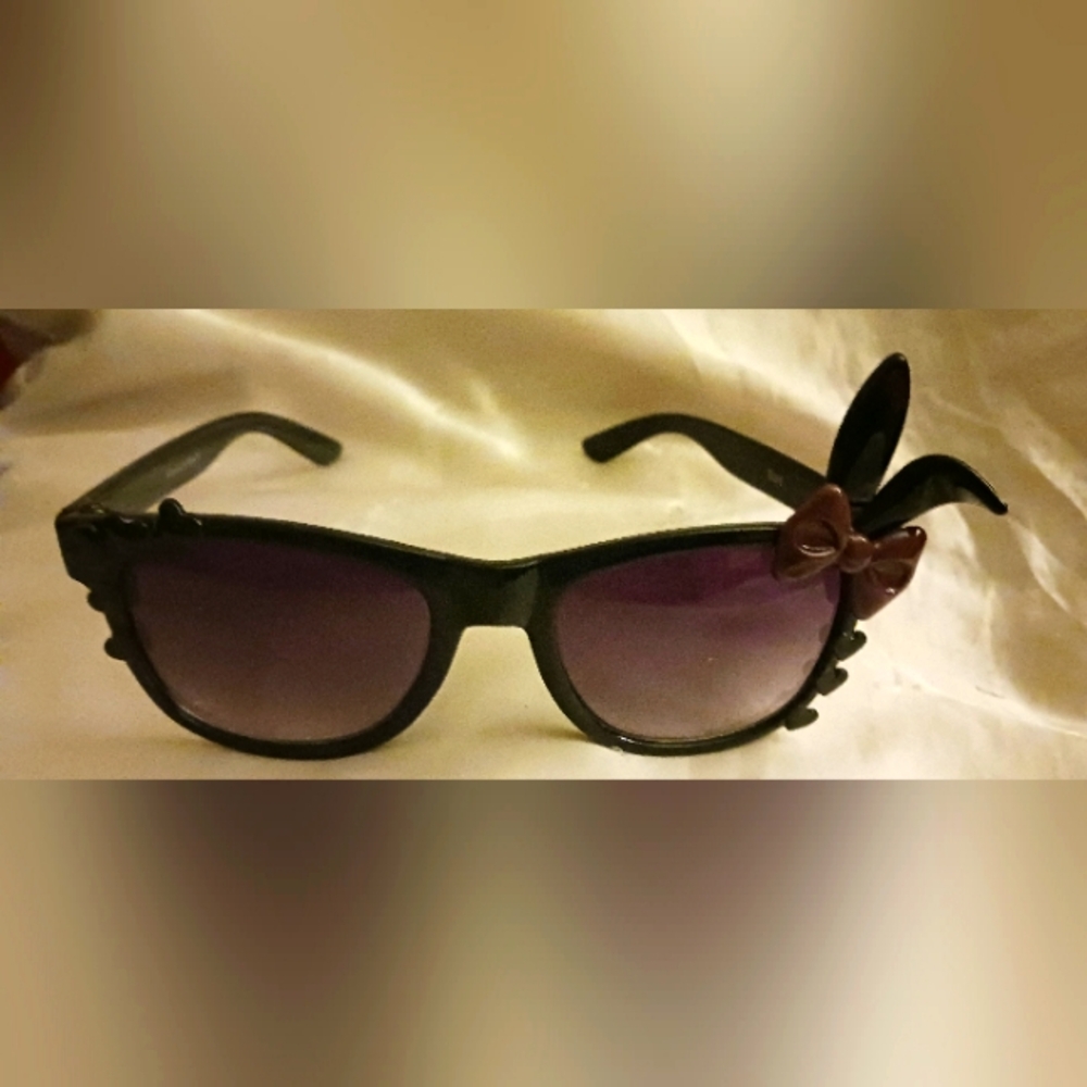 Hello kitty bunny sunglasses